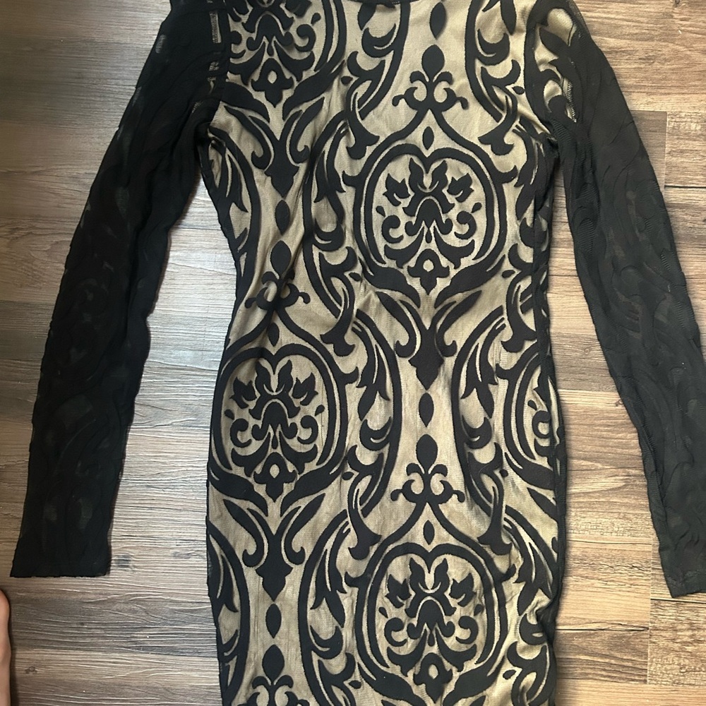 Elegant Black and Tan Windsor Dress